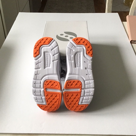 Saucony Boy’s Sz 10 1/2 Med Jazz Lite 2.0 Grey Tennis Shoes - Picture 2 of 3